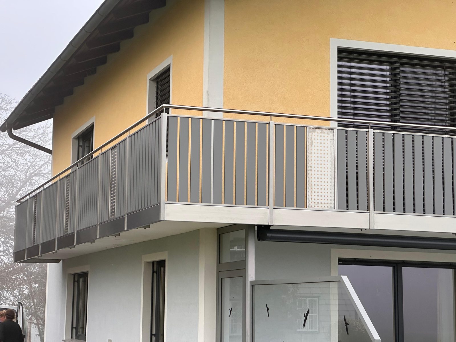 Edelstahlgel&auml;nder mit ALU- Lattenf&uuml;llung