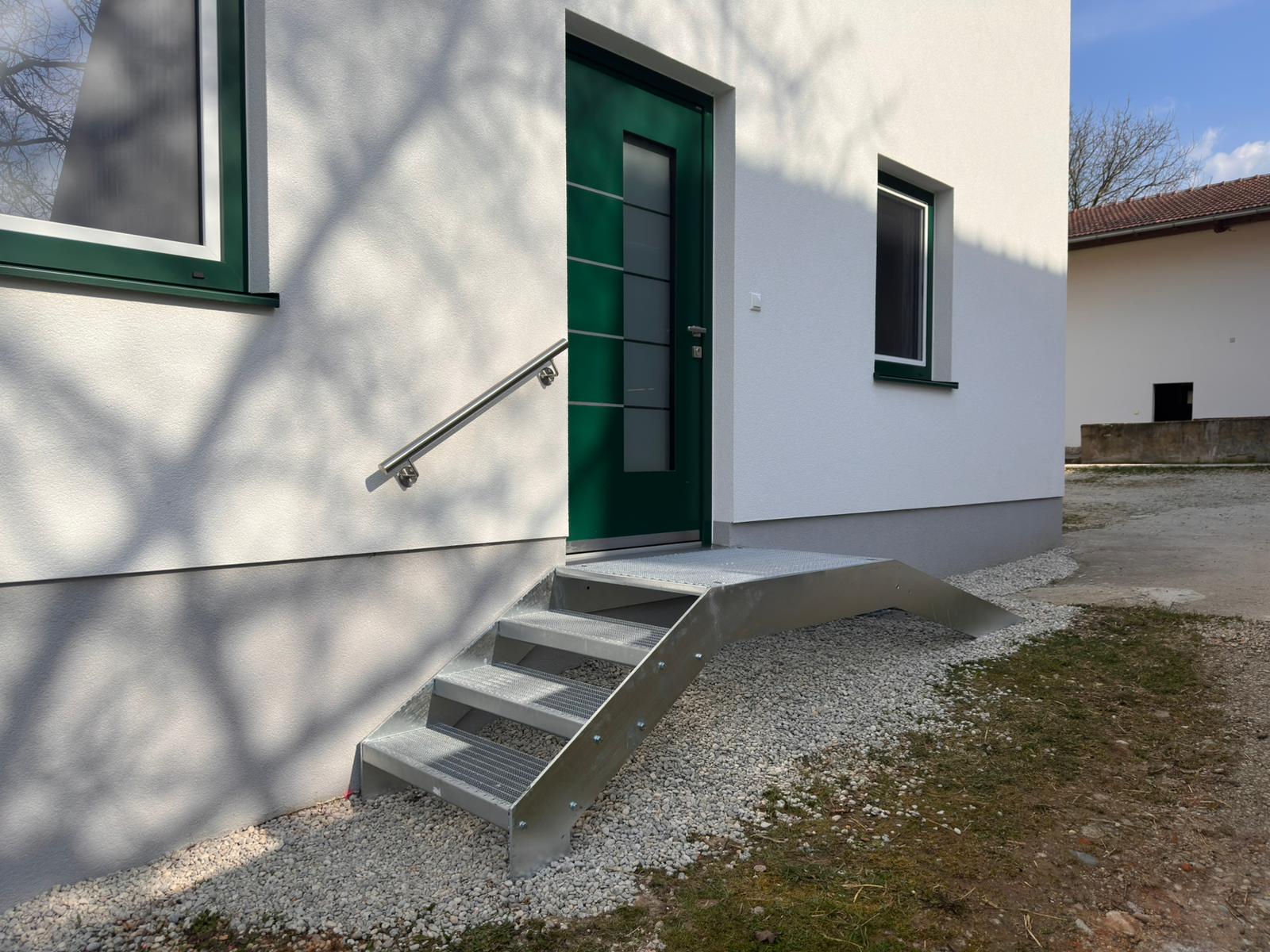 Eingangsrampe aus Stahl feuerverzinkt (2)