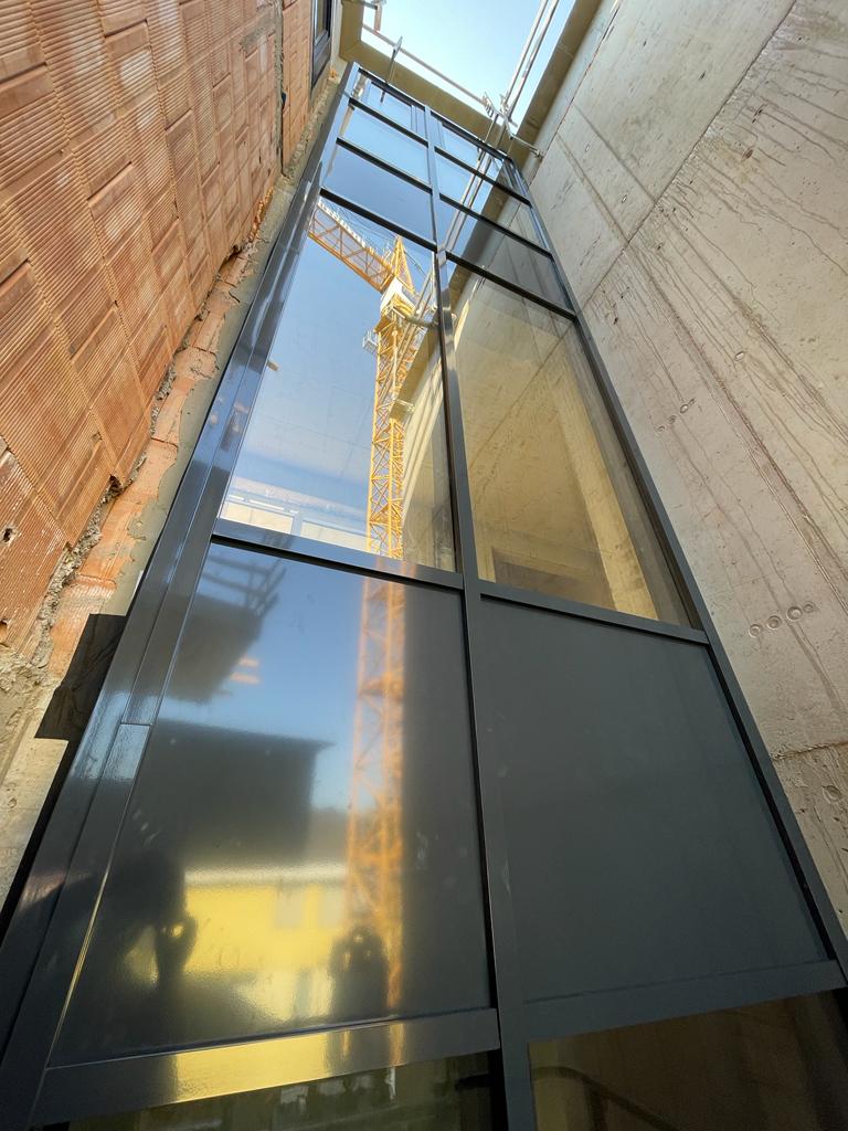 Pfostenriegel-Fassade Montage