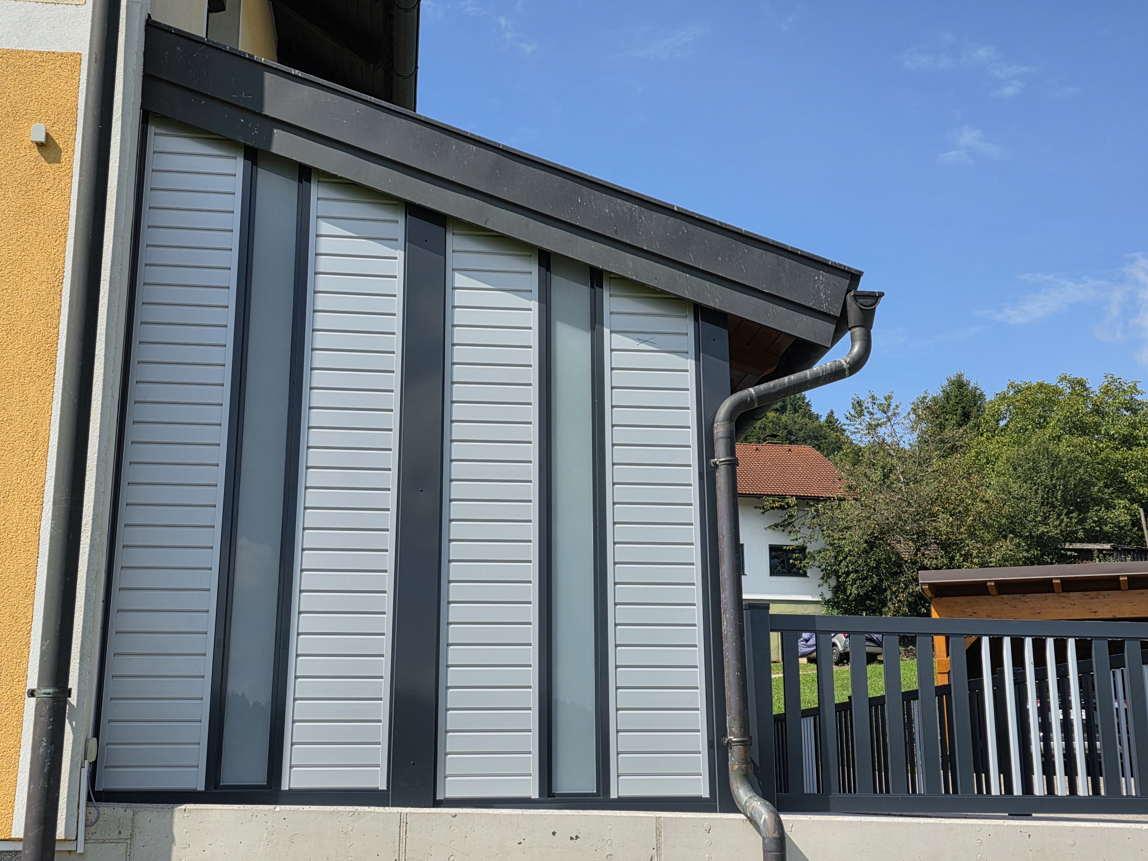 Windschutz aus ALU-LattenProfile